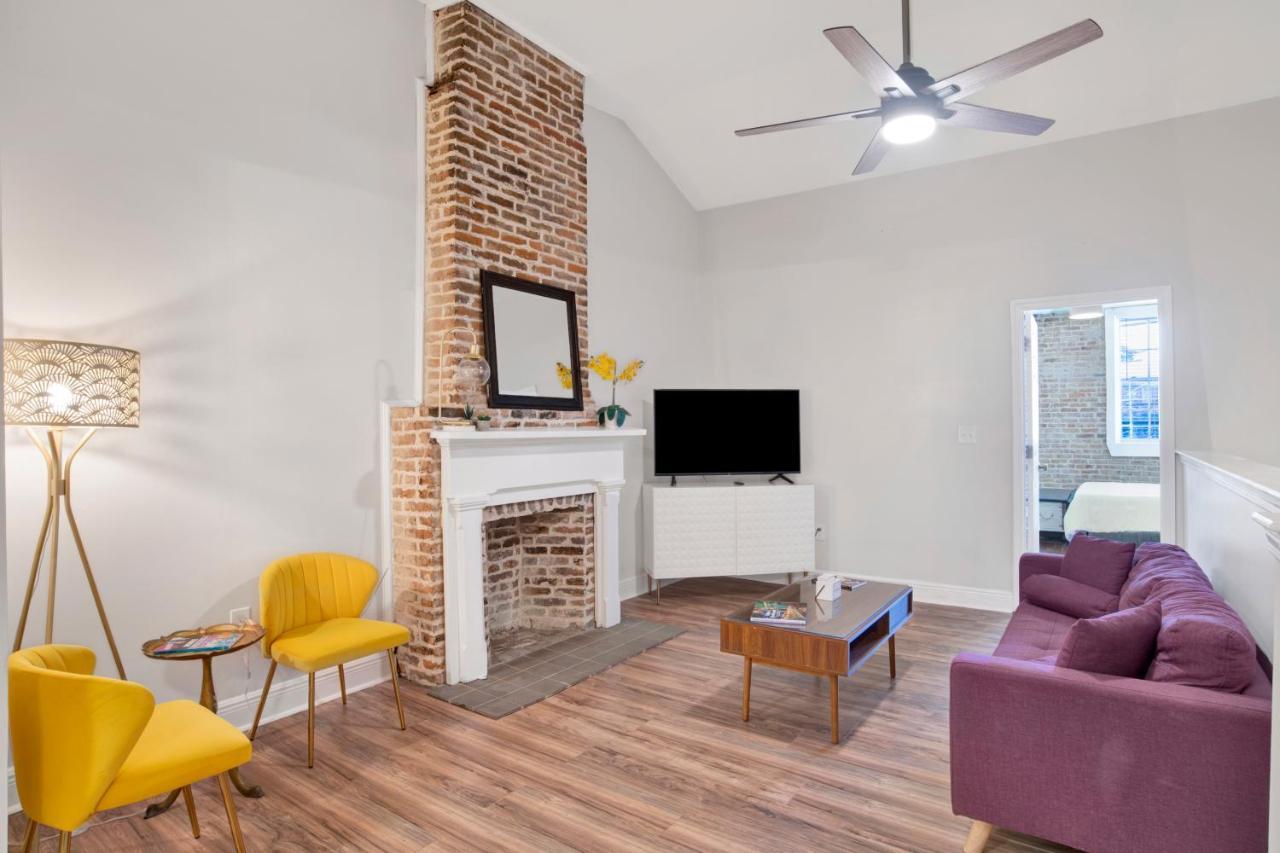 Stars On State In The Heart Of Downtown Historic District Apartman Mobile Kültér fotó